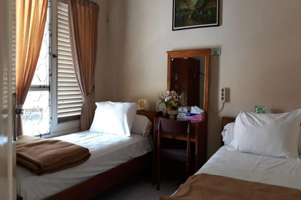 Kos Petra F7 Siwalankerto Fasilitas Lengkap Murah Vacation rental in Surabaya