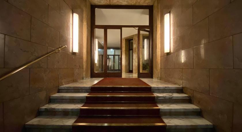 BNB Capital Milano Central Station - Red Apartment in Milan