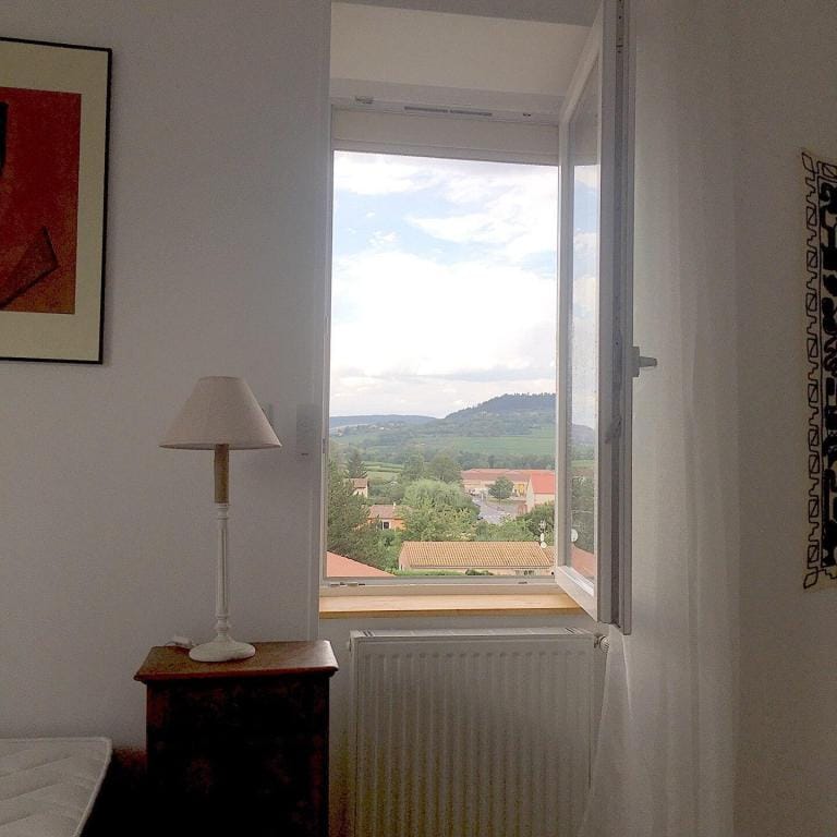 Hôtel Entre Les 2 Roches ⭐️ ⭐️ ⭐️ Apartment in Bourgogne-Franche-Comté
