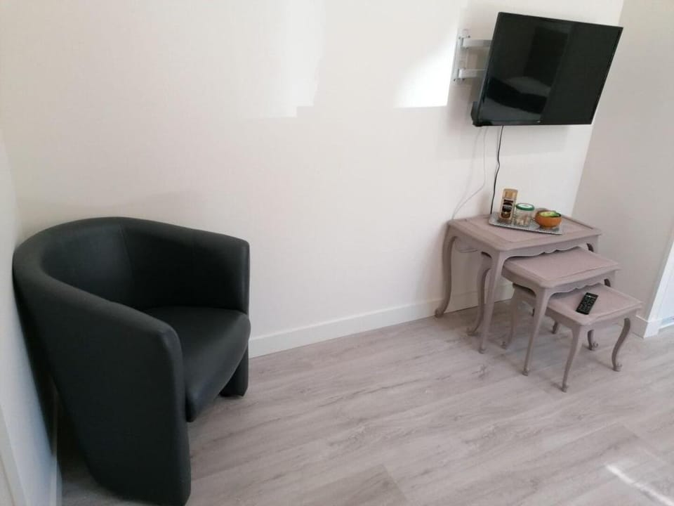 Hôtel Entre Les 2 Roches ⭐️ ⭐️ ⭐️ Apartment in Bourgogne-Franche-Comté