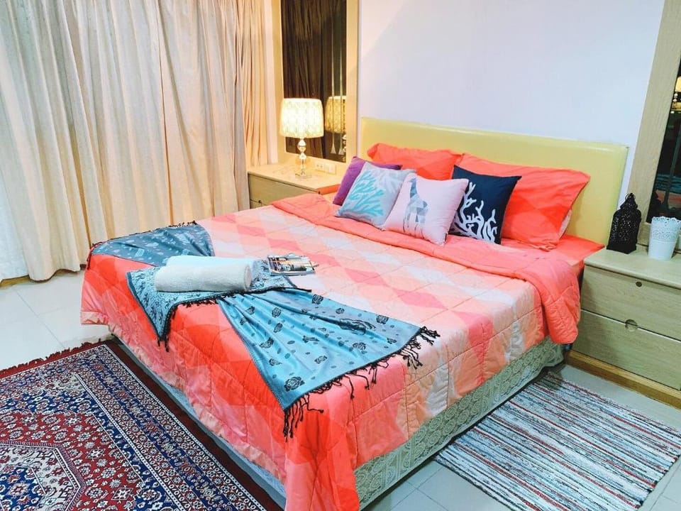 EkkaBaan/Free Breakfast&Fridge Food/3-storey villa Vacation rental in Bangkok