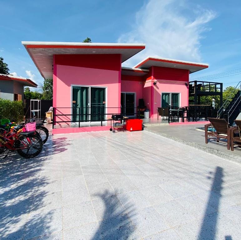 Si Sawat Villas Villa in Thailand