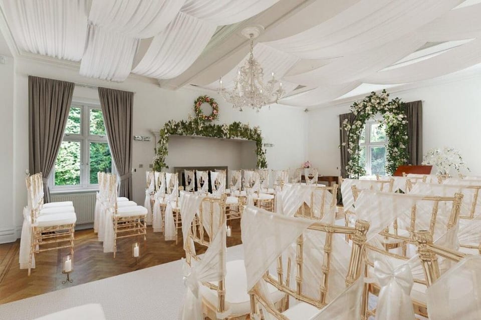 Stunning Surrey Hills Manor Venue Accommodation Vacation rental in England
