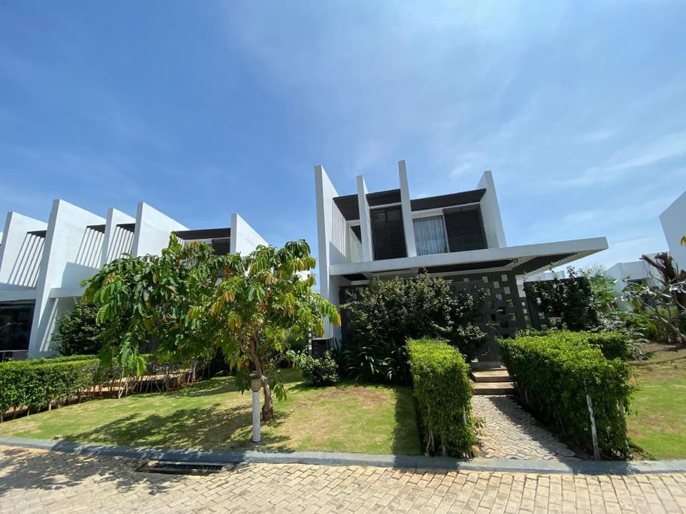 VILLA HOA SỨ-250M2 CÓ 3 PHÒNG NGỦ SANG TRỌNG Villa in Ba Ria - Vung Tau