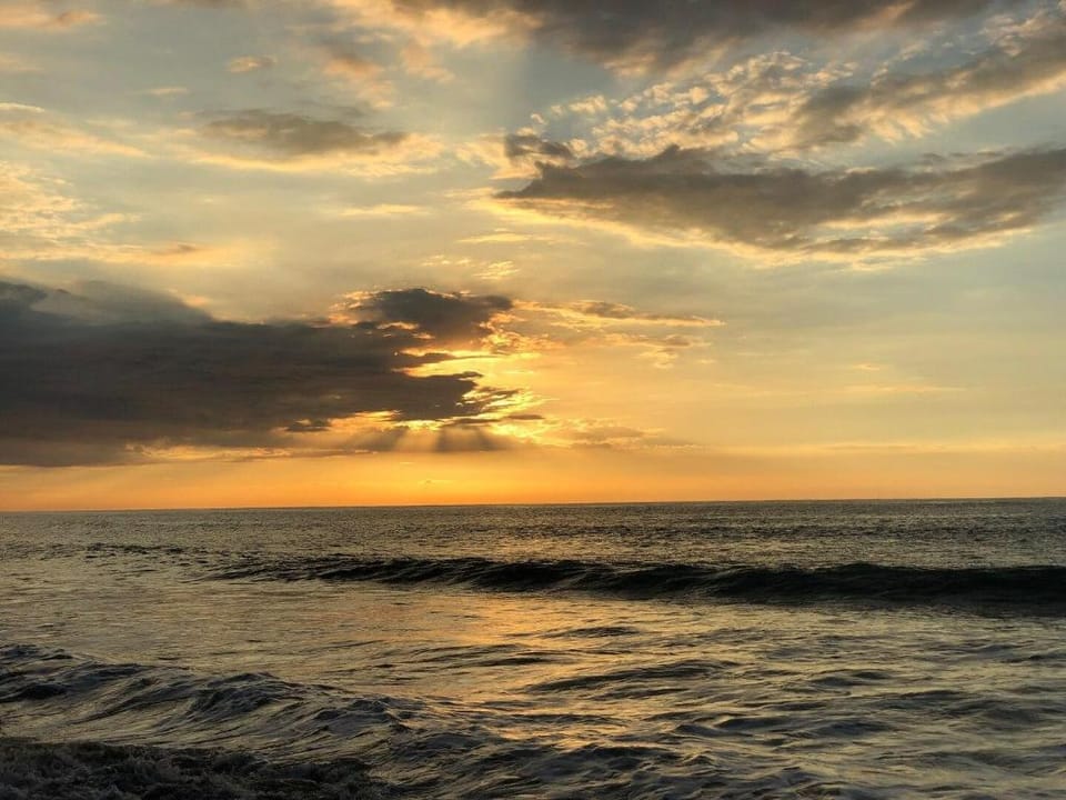 Ocean Breeze - Spacious  Suite (6) Apartment in La Union