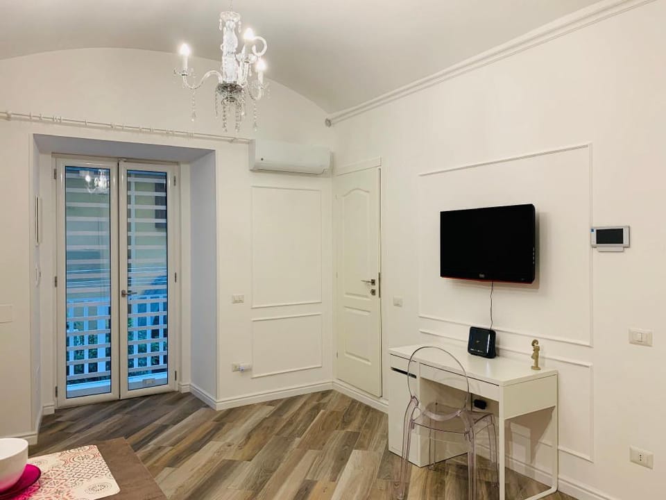 Donn’Anna Naples Apartment in Naples