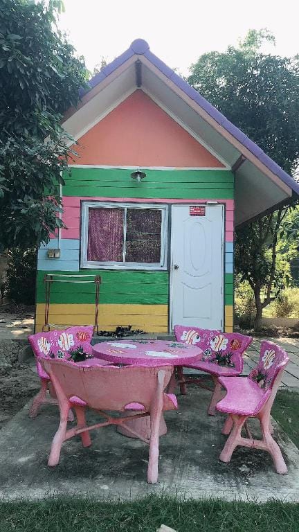 P มะนาวหวานโฮมสเตย์  บังกะโล 2 หลัง  พักได้ 10 คน Vacation rental in Thailand
