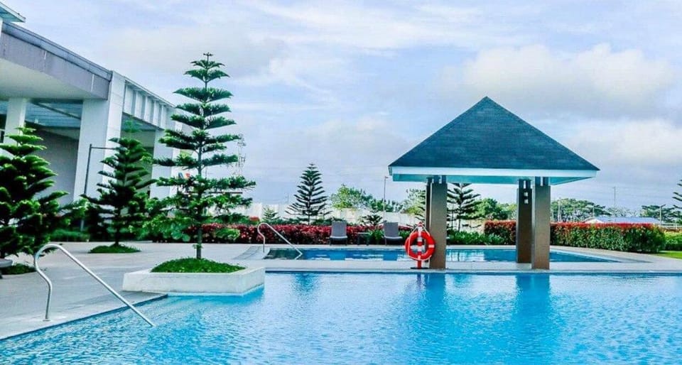 SMDC Wind Amihan and Habagat Taal view w/ Balcony Apartment in Tagaytay