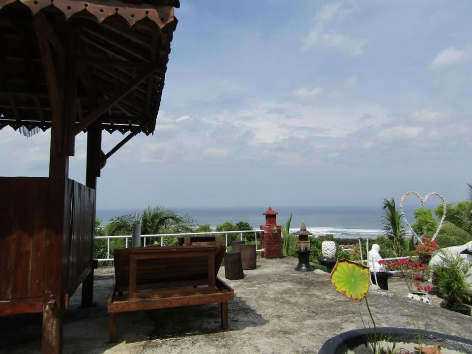Losmen Kinasih Puncak & Gazebo Pandang Hotel in Special Region of Yogyakarta