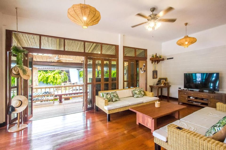 A La Koh Kood Resort Bed and Breakfast in Trat Changwat