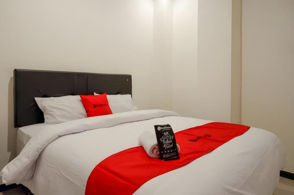 RedDoorz @ Losari Area 2 Makassar Hotel in Indonesia