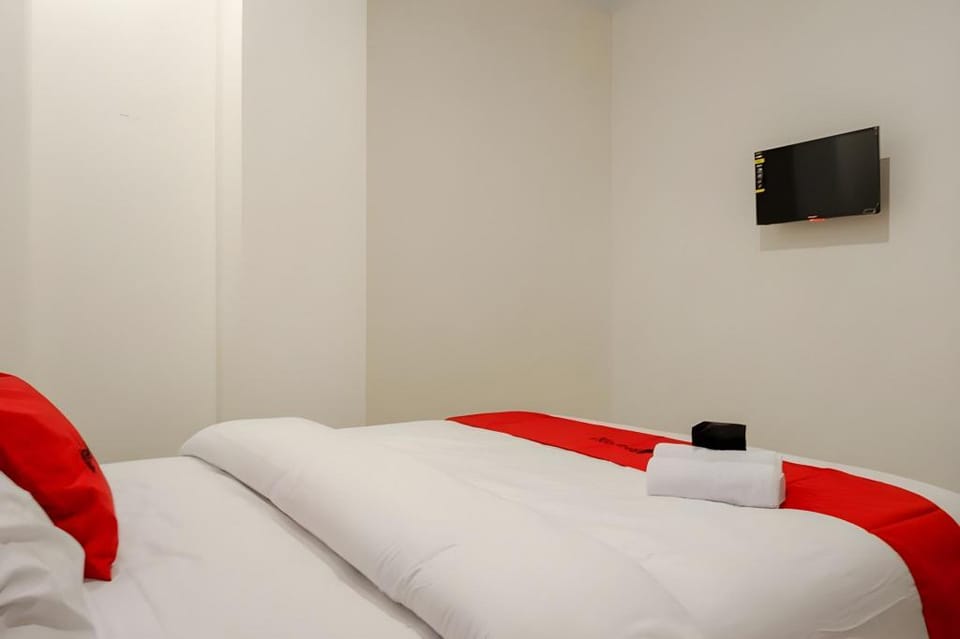 RedDoorz @ Losari Area 2 Makassar Hotel in Indonesia