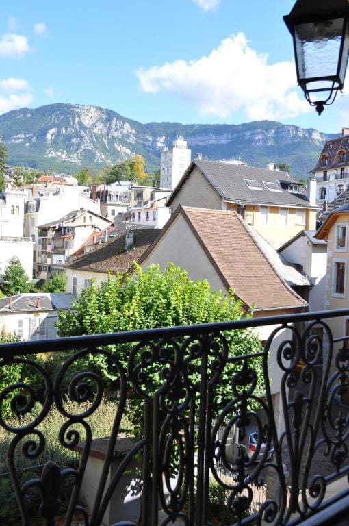 Confidence Apartment in Aix-les-Bains