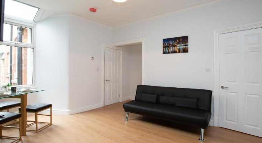 Crewe Rooms Ruskin Road Hotel in Crewe