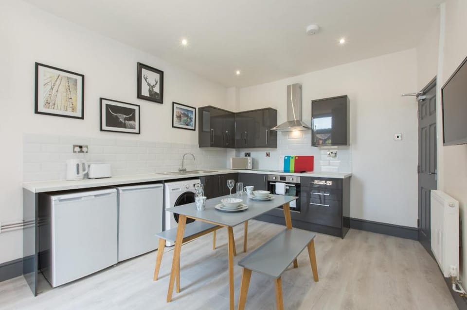 Townhouse @ 58 Brooklyn St - Crewe Hotel in Crewe