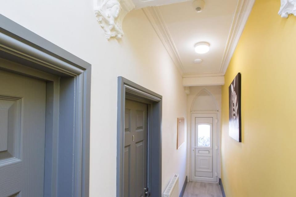 Townhouse @ 58 Brooklyn St - Crewe Hotel in Crewe