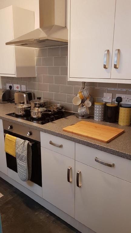Townhouse @ Birches Head Road Stoke Bed and Breakfast in Stoke-on-Trent