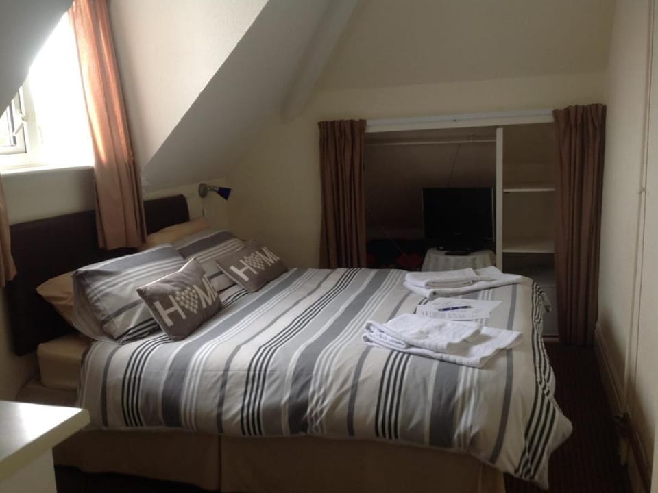 Waverley Guest House Hotel in Paignton