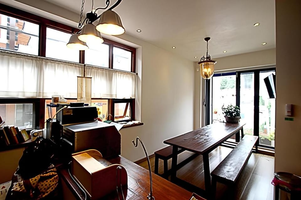Hanok Village Accommodation Yujeong Hotel in South Korea