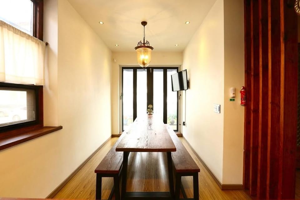 Hanok Village Accommodation Yujeong Hotel in South Korea