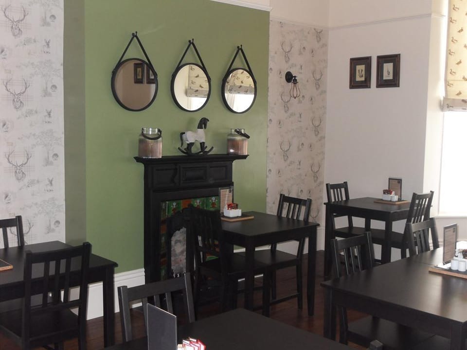 Powys Lodge Bed and Breakfast in Scarborough