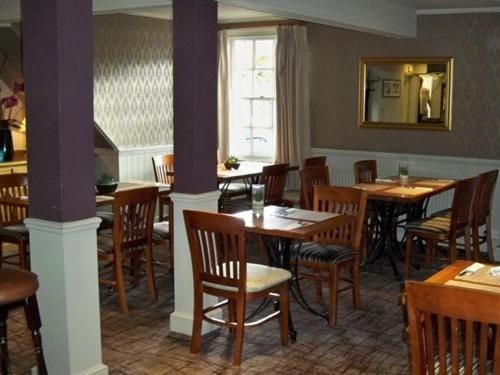 The Prince Of Wales Bed and Breakfast in Wycombe District