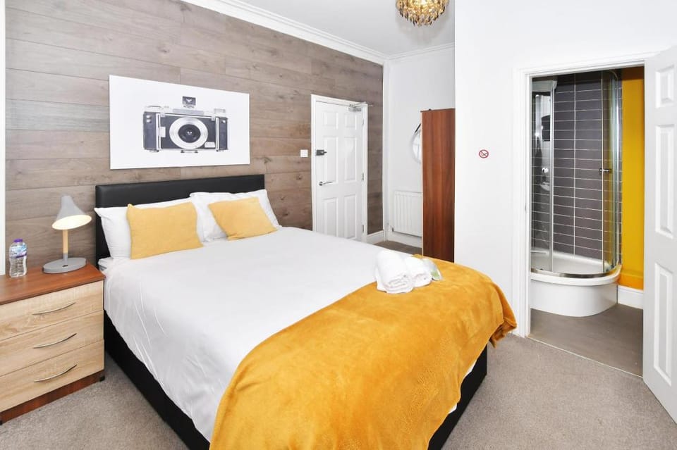 Townhouse @ Lord Street Crewe Bed and Breakfast in Crewe