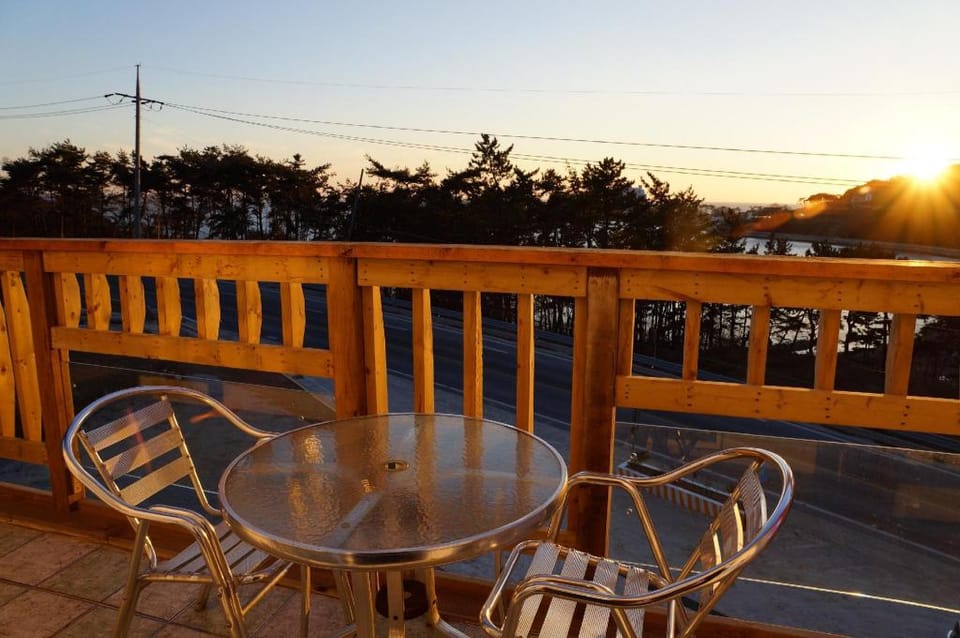 Byeonsanbando kpop pension Bed and Breakfast in South Korea