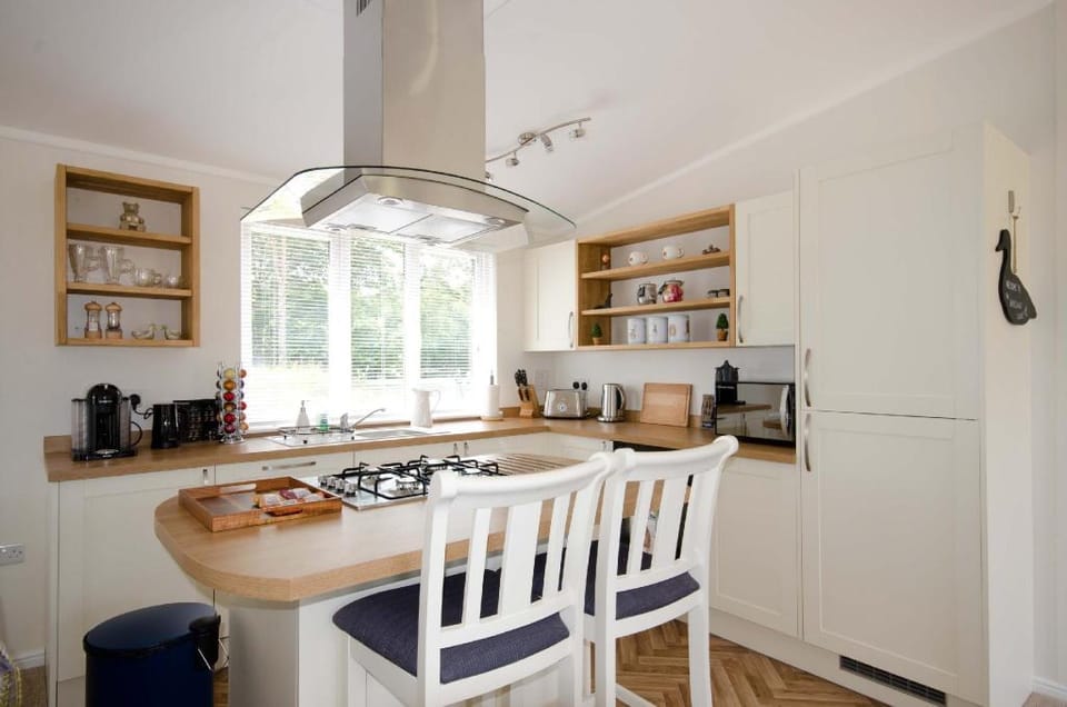 Hollicarrs - Woodland Lodge Hotel in York