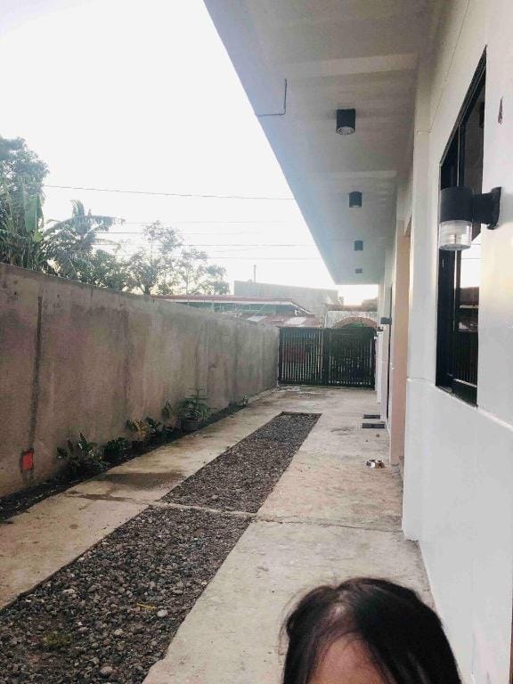 Couple Room in Lucena w/ NETFLIX & WiFI!!! Apartment in Calabarzon