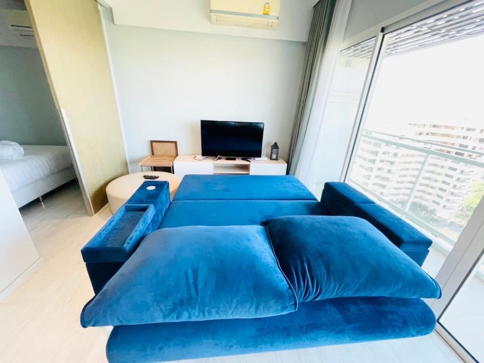O2 Luxurious 2BR Suite Veranda Residence Pattaya Apartment in Pattaya City