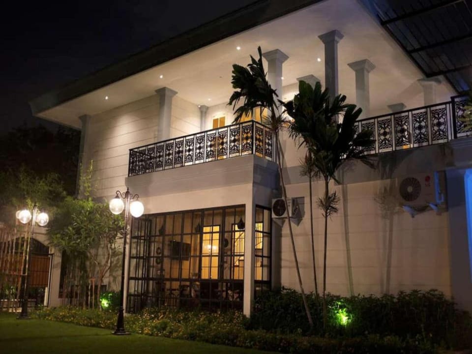 Rumah Kertajaya -Premier plus Vacation rental in Surabaya
