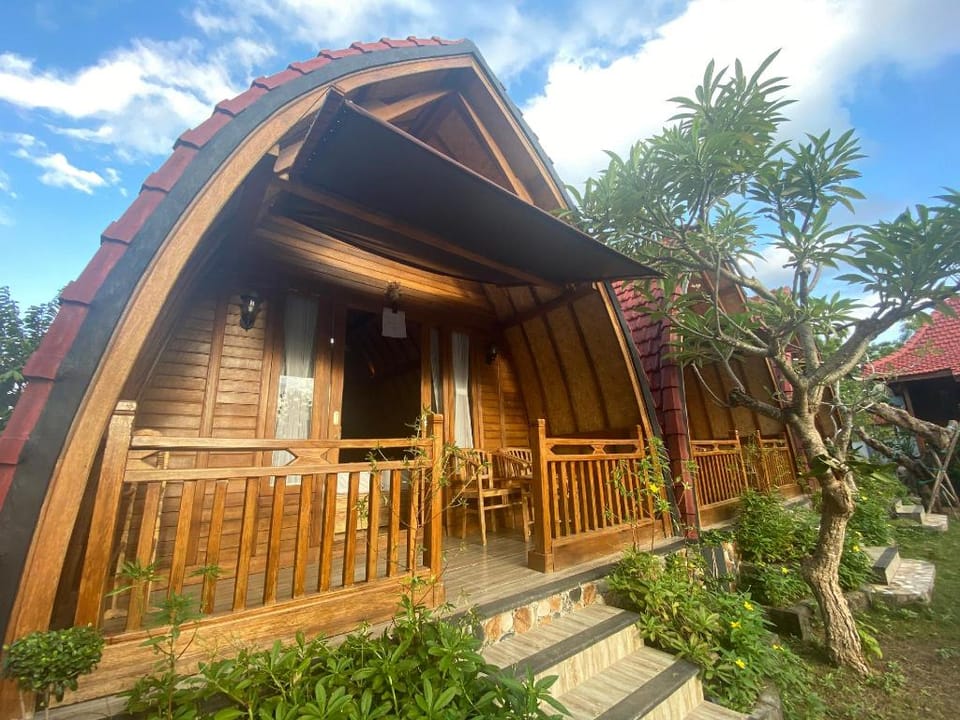 Grand Cory Bed and Breakfast in Nusapenida