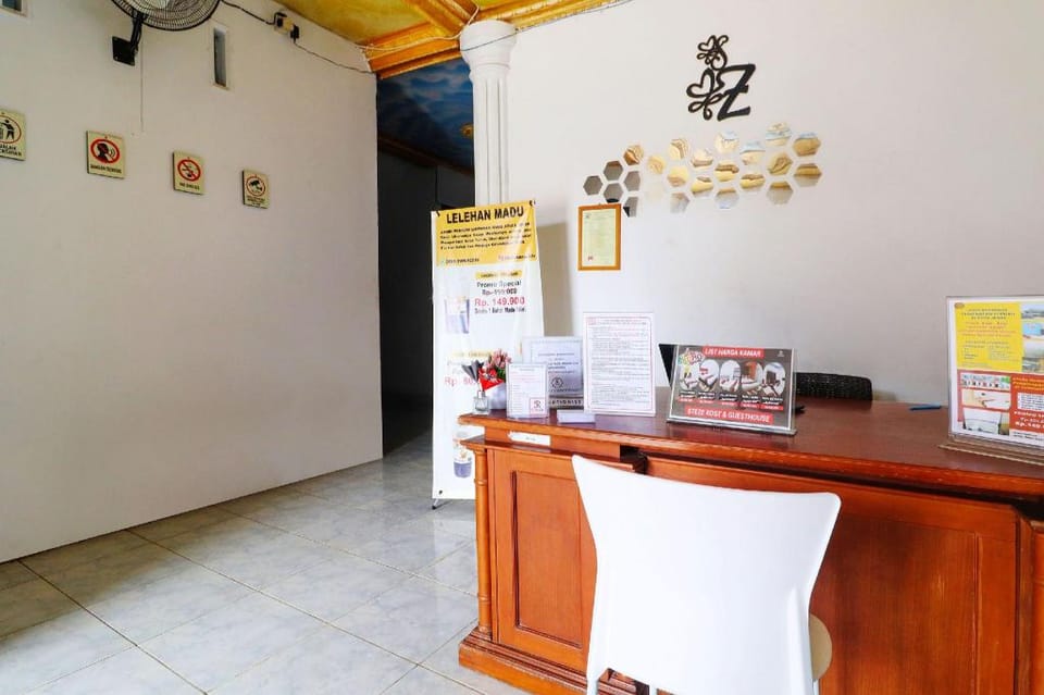 OYO 91607 Steze Guest House Syariah Hotel in Indonesia