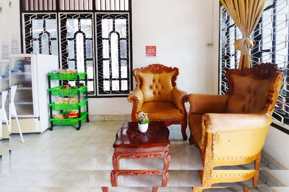 OYO 91607 Steze Guest House Syariah Hotel in Indonesia