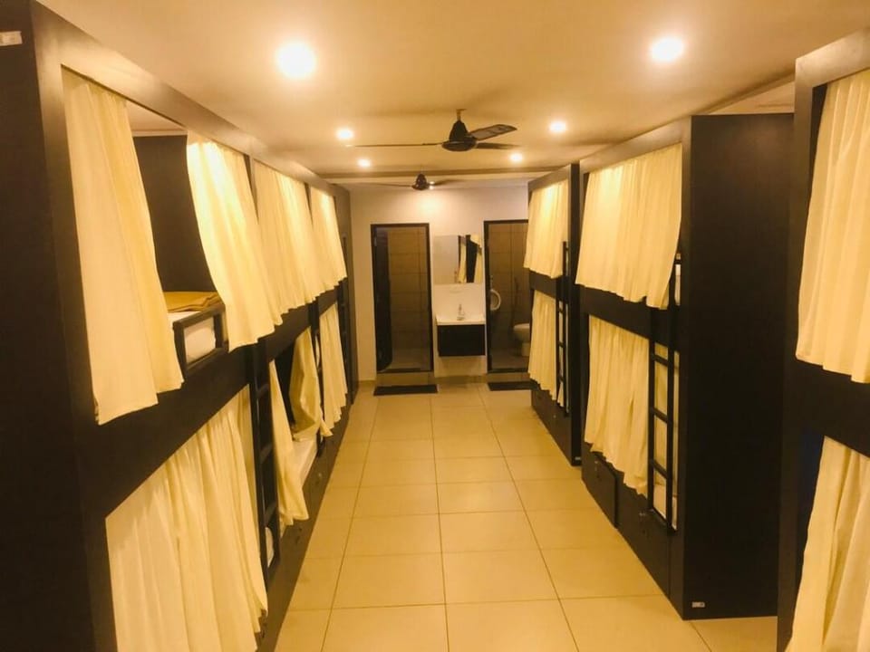 Lizz imperial palace Hotel in Kerala