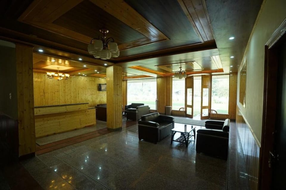 Clarks Resort Sadhupul Hotel in Himachal Pradesh