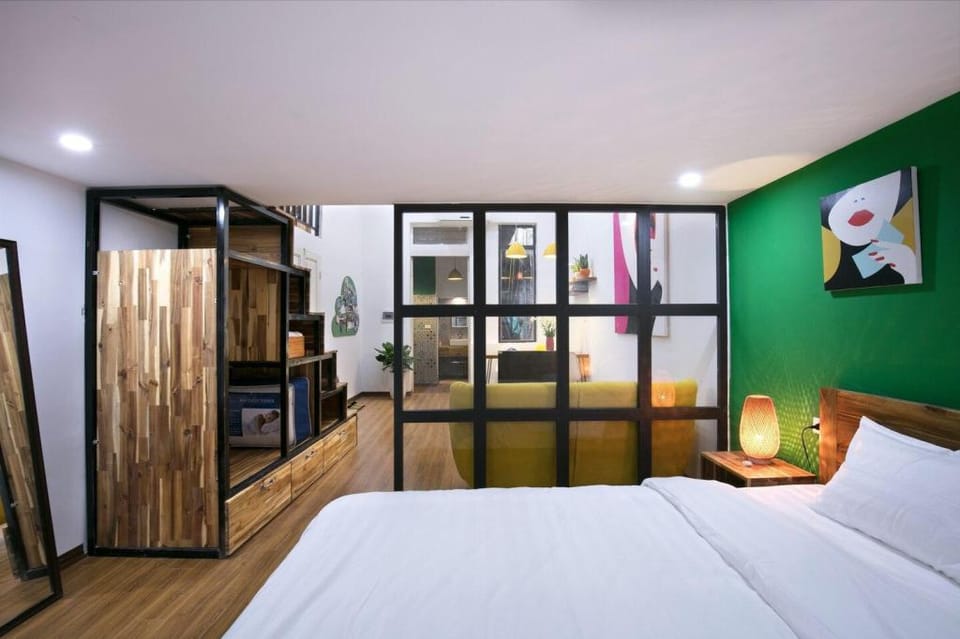 Holly's Hidden Nest in Prime Location*NoLift Apartment in Hanoi