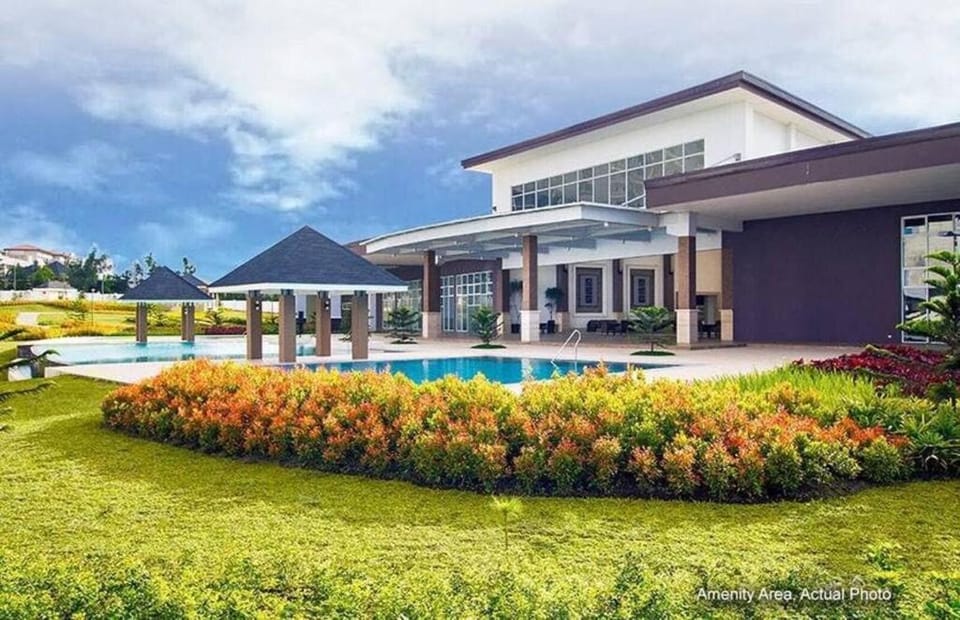 SMDC Wind Serene Habagat Unit Taal View w/ Balcony Apartment in Tagaytay