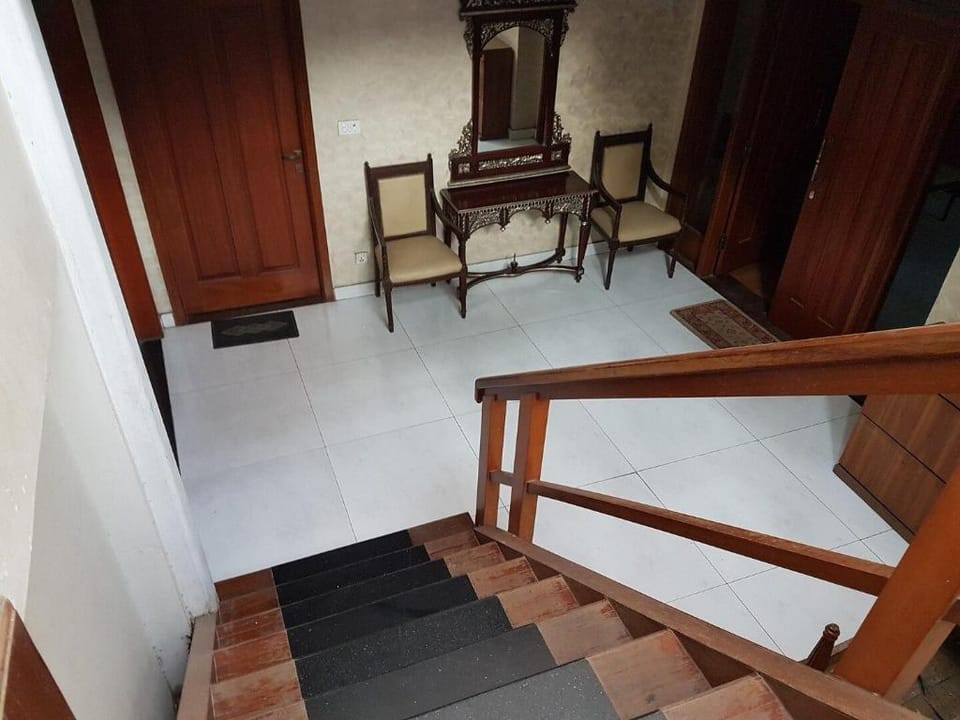 FIVE Bedroom Apartment in Gulberg II Vacation rental in Lahore