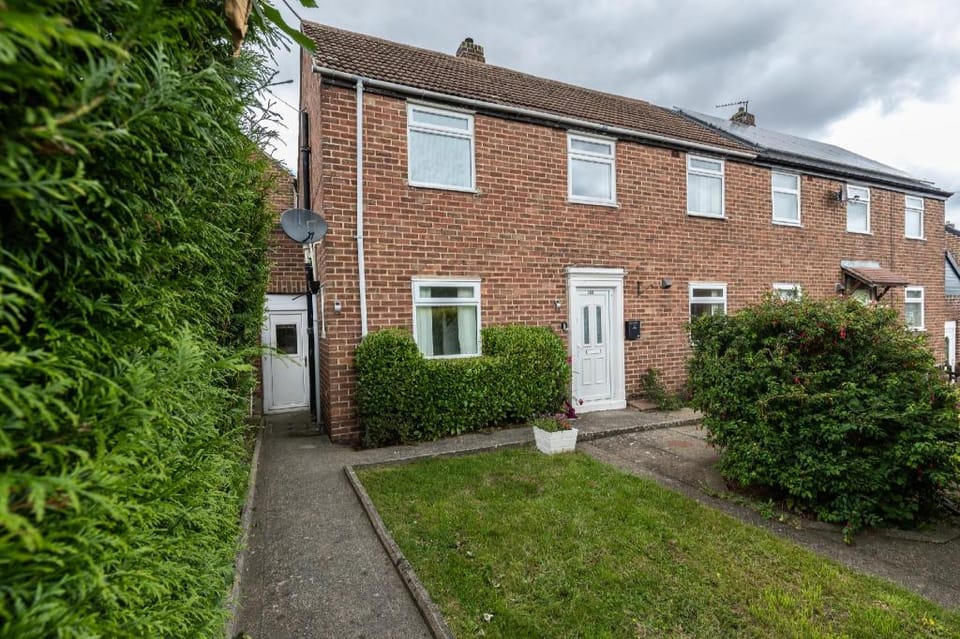 HC Property - Taylor Avenue Apartment in England