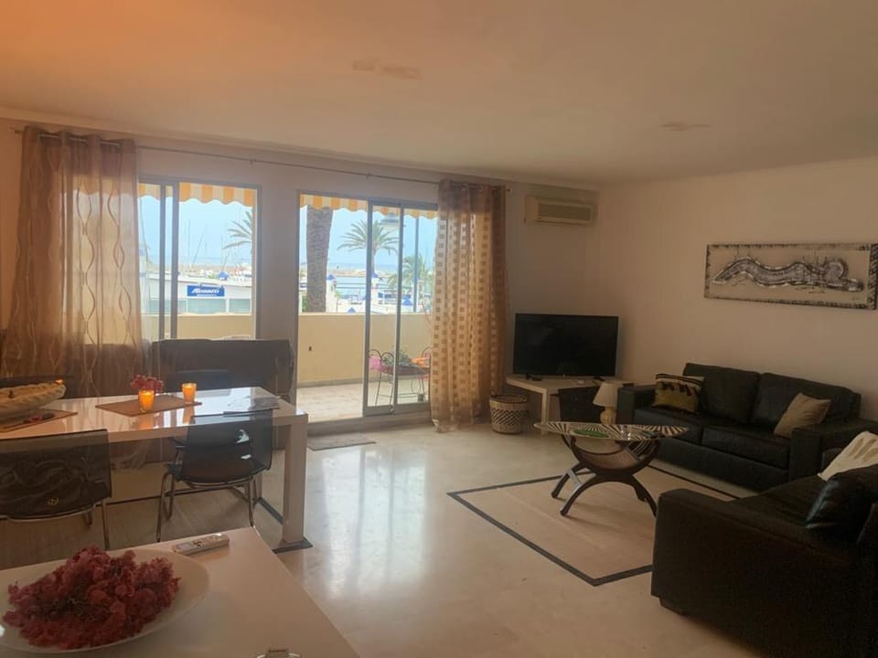 Amazing Apartement Palmeras Puerto with Sea view Apartment in Estepona