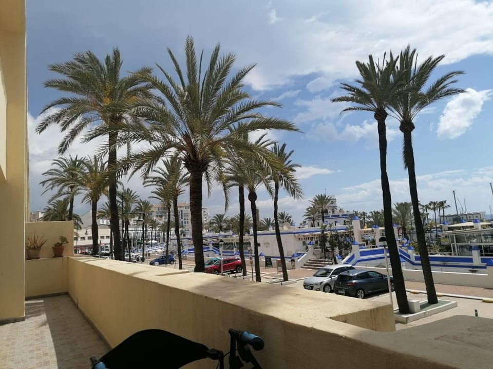 Amazing Apartement Palmeras Puerto with Sea view Apartment in Estepona