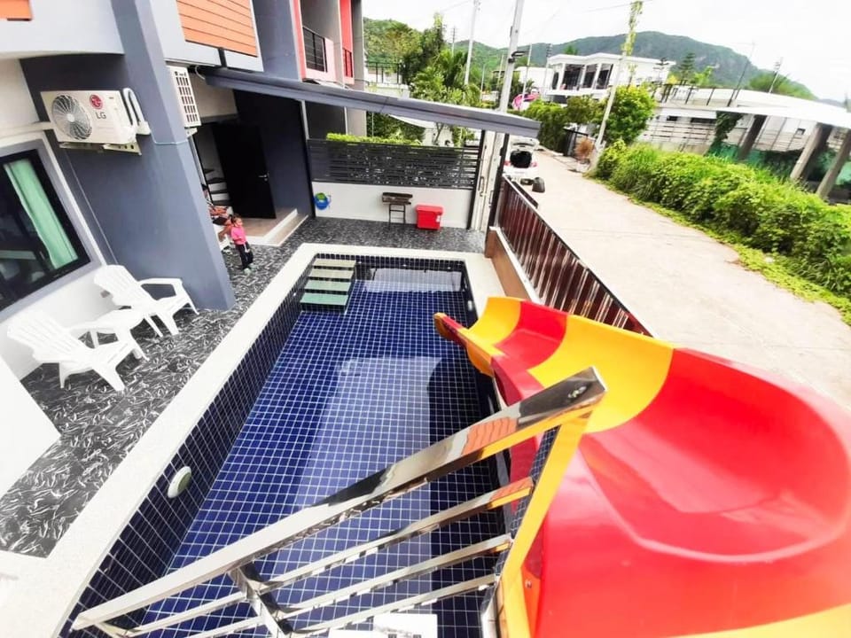 Sweet  Pool Villa Huahin 4 Bedrooms 12-20 Pax Villa in Hua Hin District