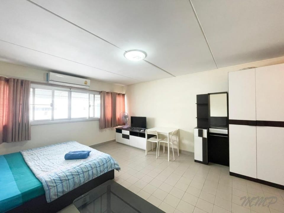 Popular Condo Muang Thong Thani Apartment in Bangkok