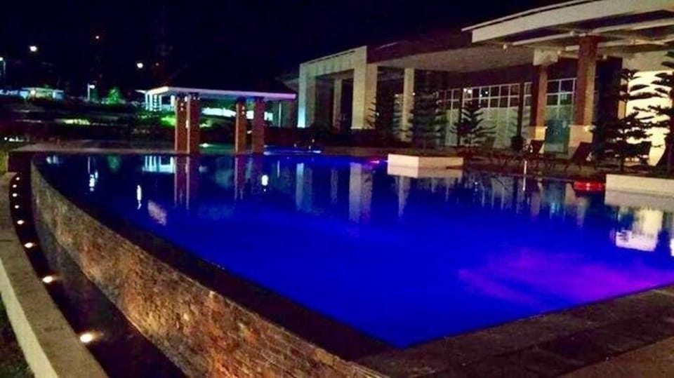 SMDC Wind Serene Amihan Unit Taal View w/ Balcony. Apartment in Tagaytay
