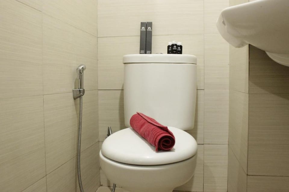Studio Gateway Pasteur near Exit Toll By Travelio Apartment in Bandung