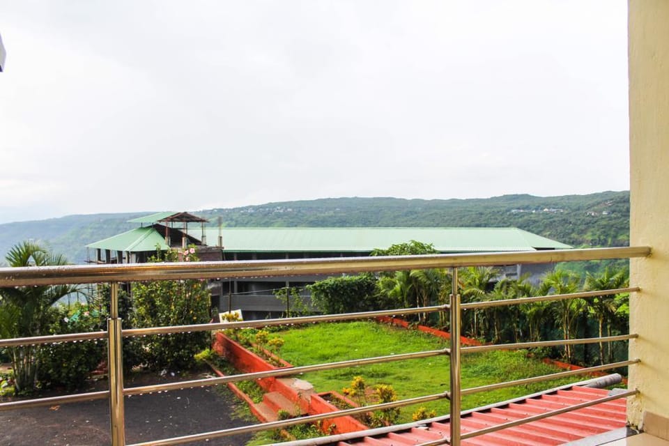 Hotel Kuber Palace Apartment in Maharashtra