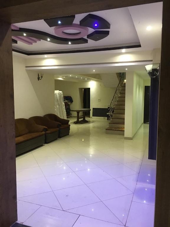 Hotel Kuber Palace Apartment in Maharashtra