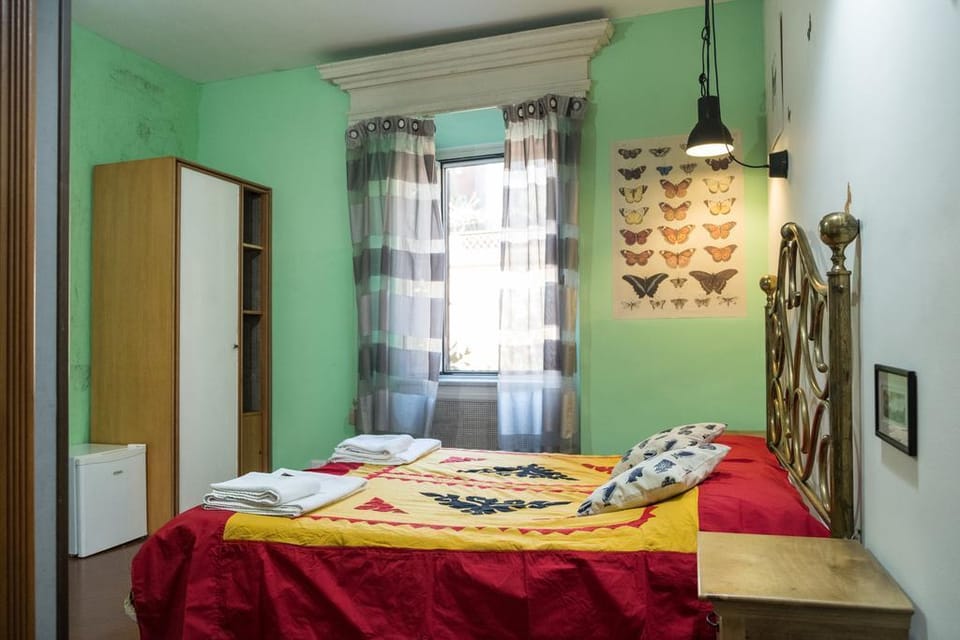 double room  Vacation rental in Rome